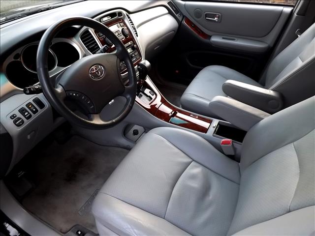 2005 Toyota Highlander SLT 25