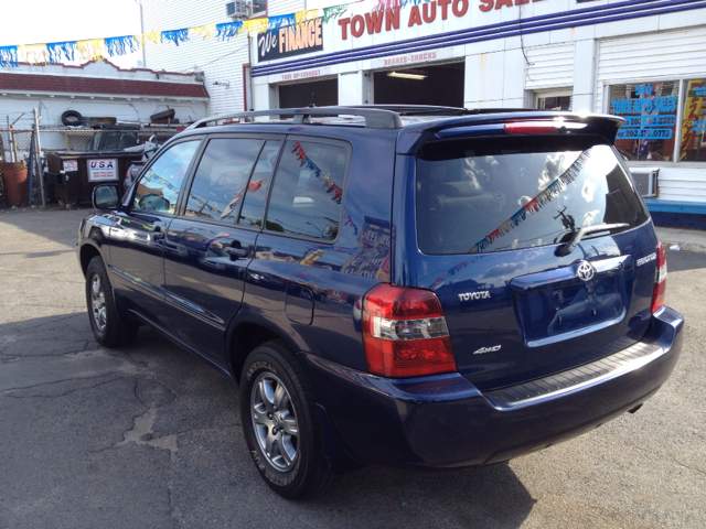 2005 Toyota Highlander Ram 3500 Diesel 2-WD