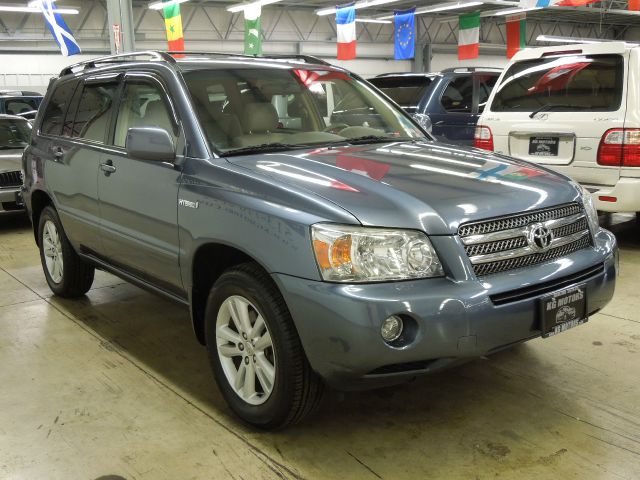 2006 Toyota Highlander Ram 3500 Diesel 2-WD