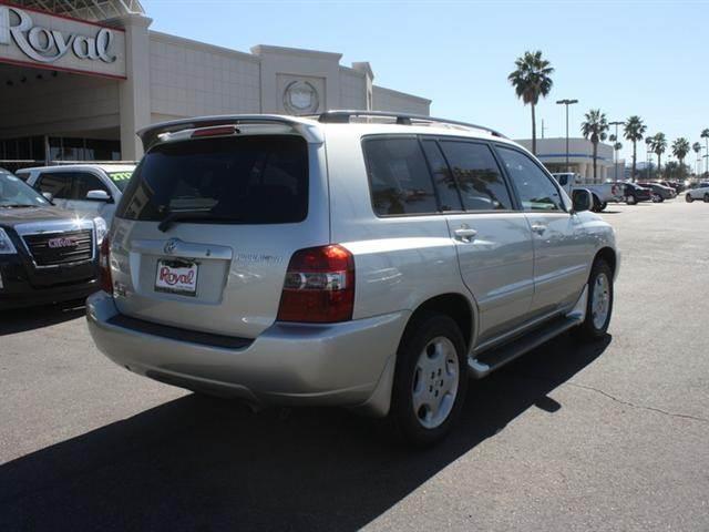 2006 Toyota Highlander Yaris Sedan