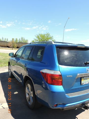 2008 Toyota Highlander Elk Conversion Van