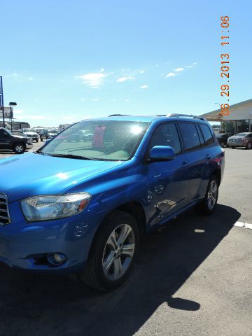 2008 Toyota Highlander Elk Conversion Van