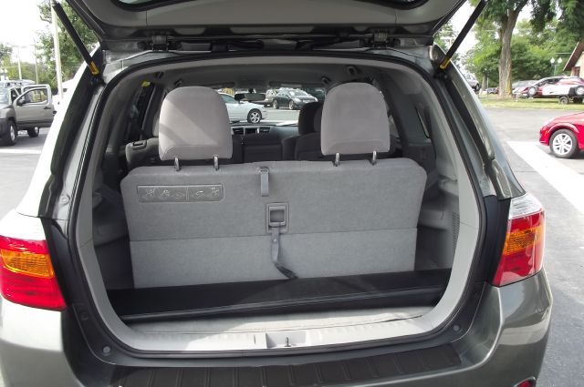 2008 Toyota Highlander Ram 3500 Diesel 2-WD