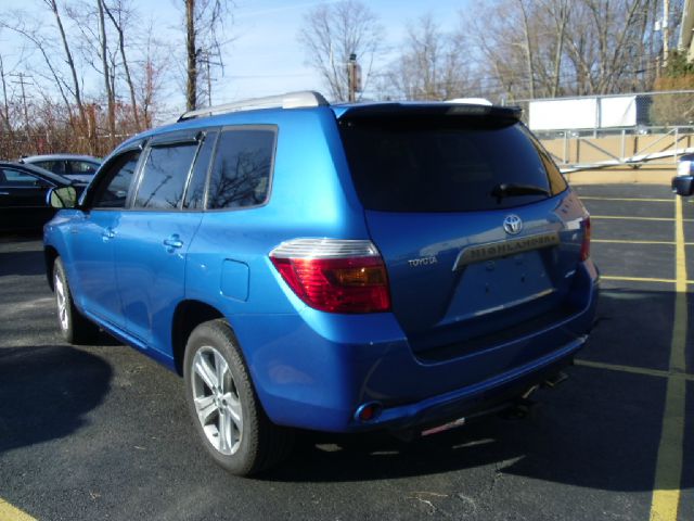 2008 Toyota Highlander Elk Conversion Van
