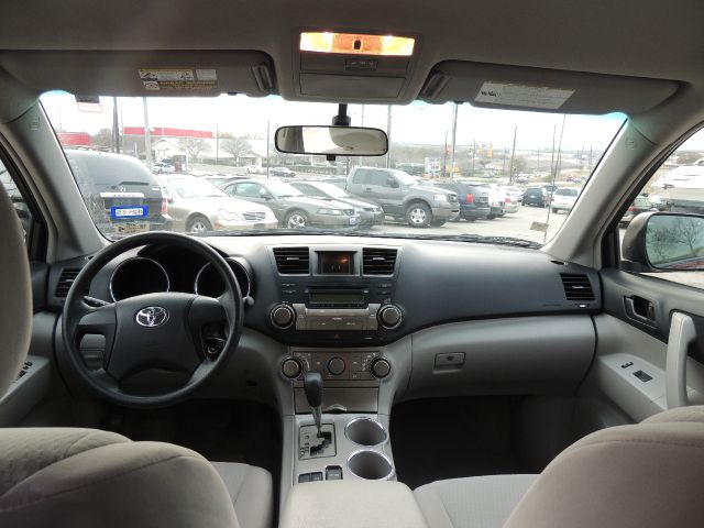 2008 Toyota Highlander 176 W.B. 4D