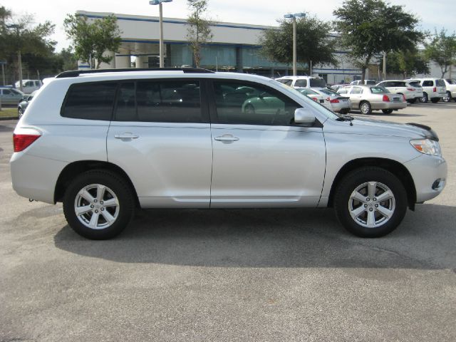 2008 Toyota Highlander 176 W.B. 4D