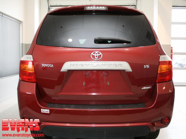2008 Toyota Highlander 540ia 4dr Sdn 5-spd Auto