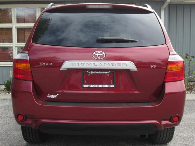 2008 Toyota Highlander Red Line