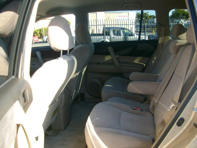 2008 Toyota Highlander 176 W.B. 4D