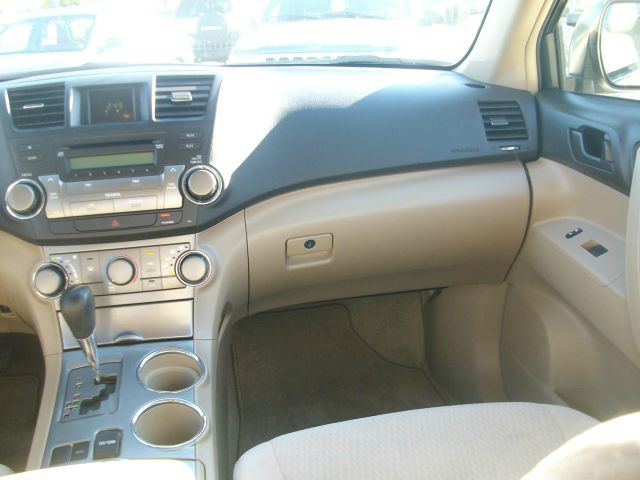 2008 Toyota Highlander 176 W.B. 4D