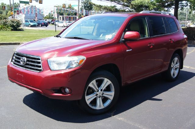 2008 Toyota Highlander Elk Conversion Van