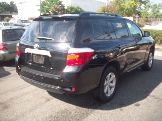 2009 Toyota Highlander 176 W.B. 4D