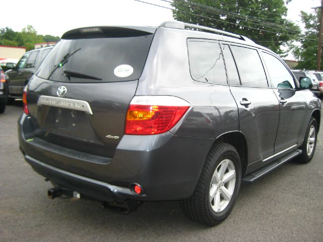2010 Toyota Highlander EX-L W/ DVD System
