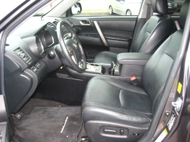 2010 Toyota Highlander EX-L W/ DVD System