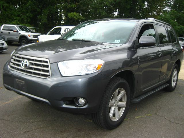 2010 Toyota Highlander EX-L W/ DVD System
