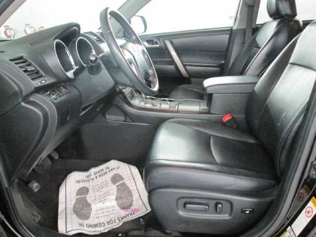 2010 Toyota Highlander Elk Conversion Van