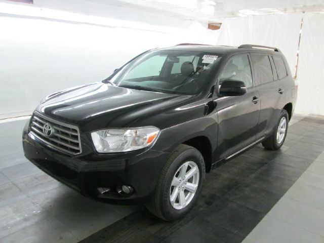 2010 Toyota Highlander Elk Conversion Van