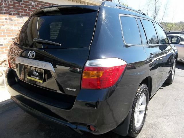 2010 Toyota Highlander 528ia 4dr Sdn Auto Sedan