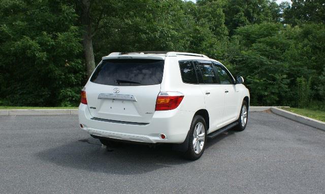 2010 Toyota Highlander Ext. Cab 6.5-ft. Bed 4WD