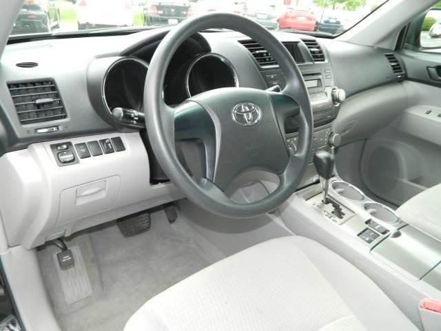 2010 Toyota Highlander Base