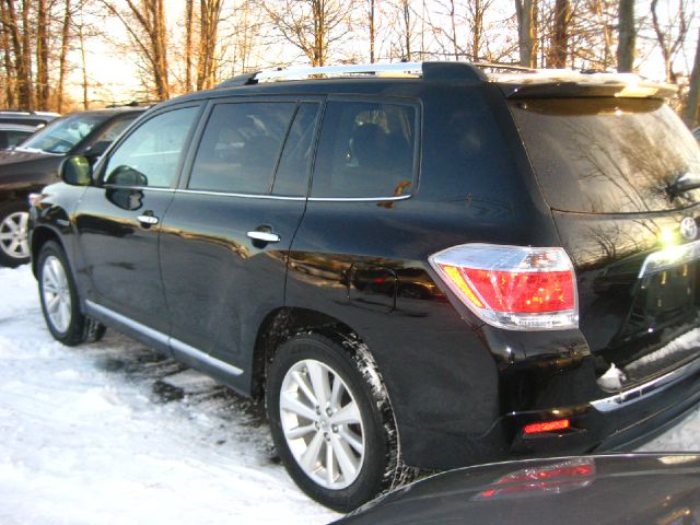 2011 Toyota Highlander Super