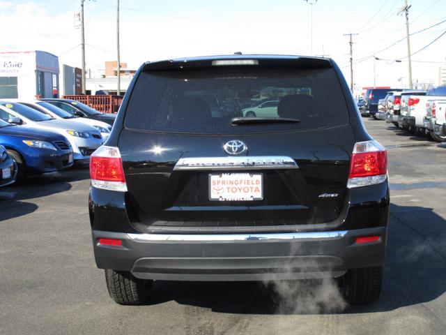 2011 Toyota Highlander Red Line