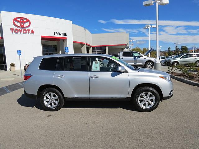 2011 Toyota Highlander 2009 Nissan S