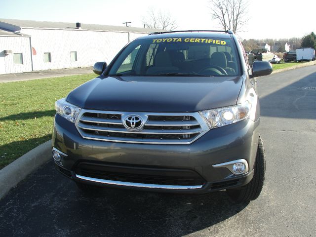 2011 Toyota Highlander SE