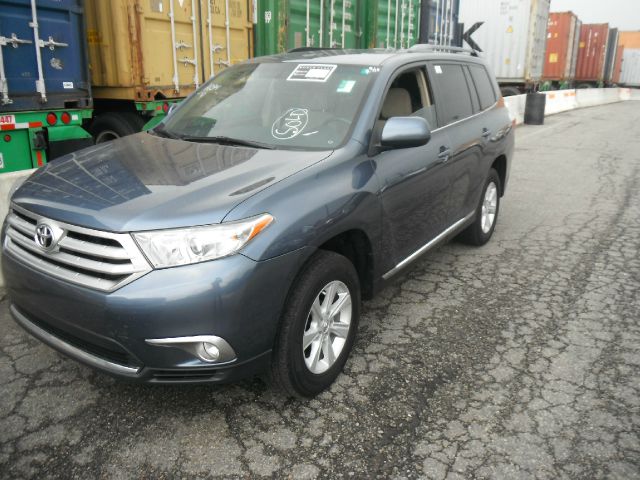 2011 Toyota Highlander 4X4 QUAD CAB GAS SLT