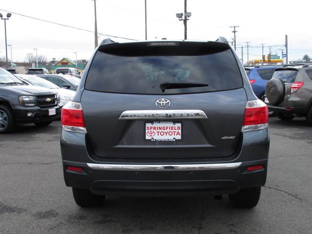 2011 Toyota Highlander SE