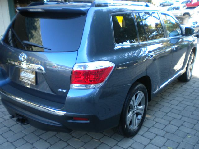 2011 Toyota Highlander Super