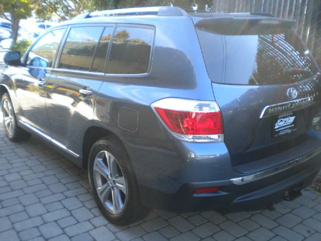 2011 Toyota Highlander Super