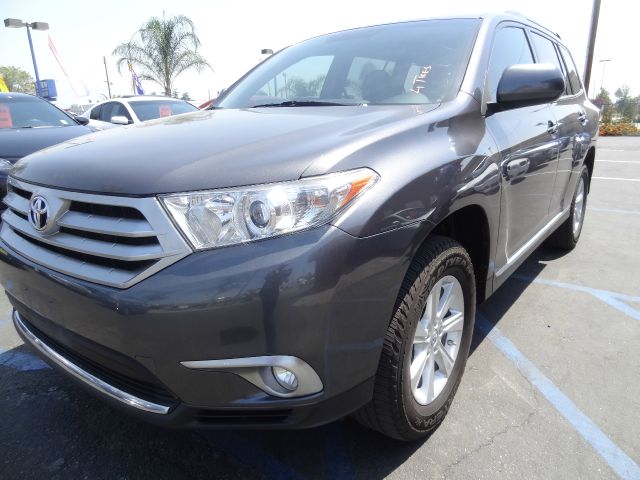 2011 Toyota Highlander 4dr 2.5L Turbo W/sunroof/3rd Row AWD SUV