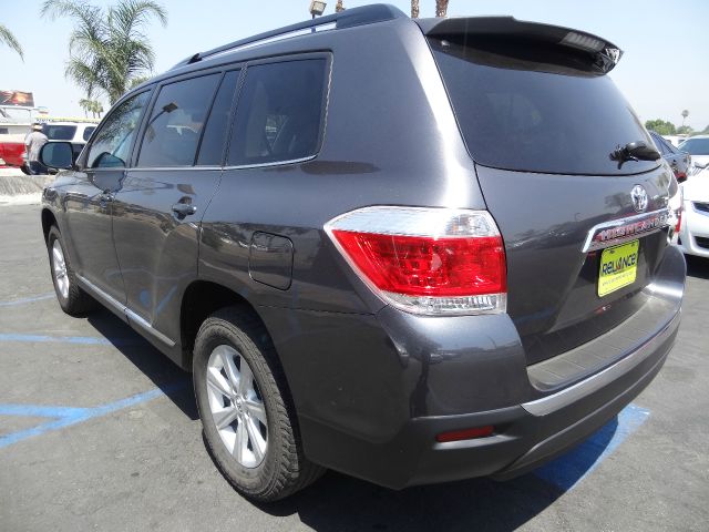 2011 Toyota Highlander 4dr 2.5L Turbo W/sunroof/3rd Row AWD SUV