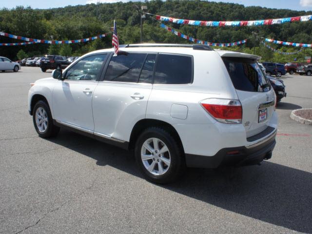2011 Toyota Highlander SE