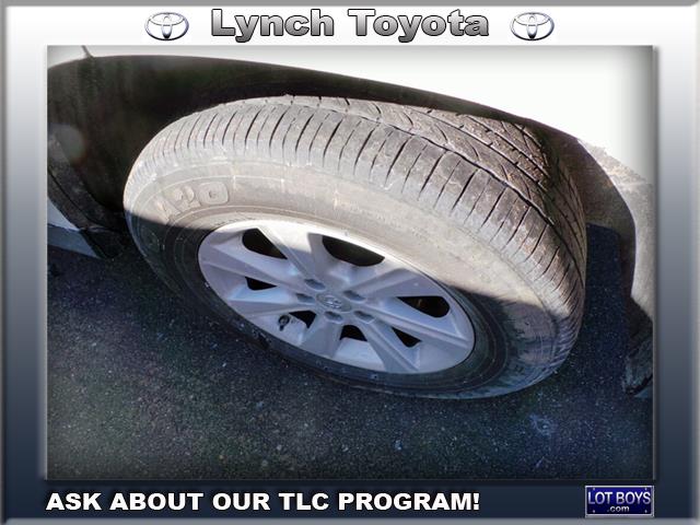 2011 Toyota Highlander SE