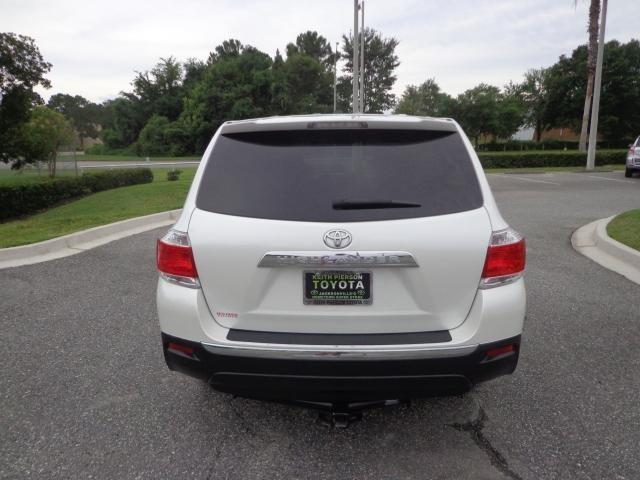 2011 Toyota Highlander Base