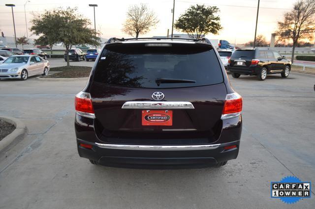2011 Toyota Highlander Red Line