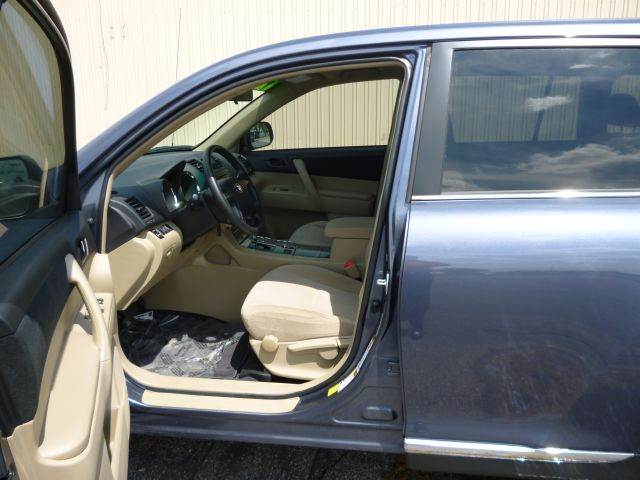 2012 Toyota Highlander 4X4 QUAD CAB GAS SLT