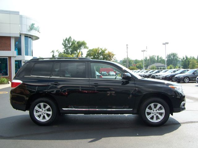 2012 Toyota Highlander 528ia 4dr Sdn Auto Sedan