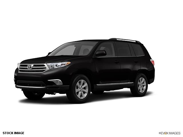 2013 Toyota Highlander With Navigation AWD Sedan