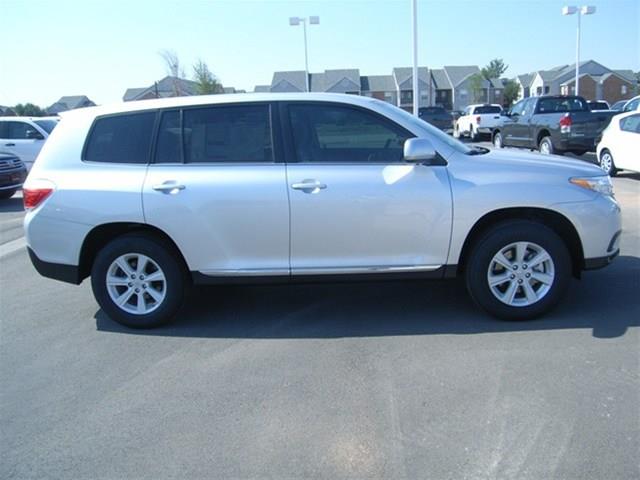 2013 Toyota Highlander Red Line