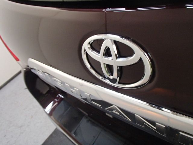 2013 Toyota Highlander Super