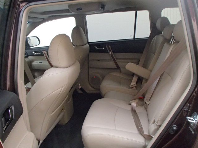 2013 Toyota Highlander Super