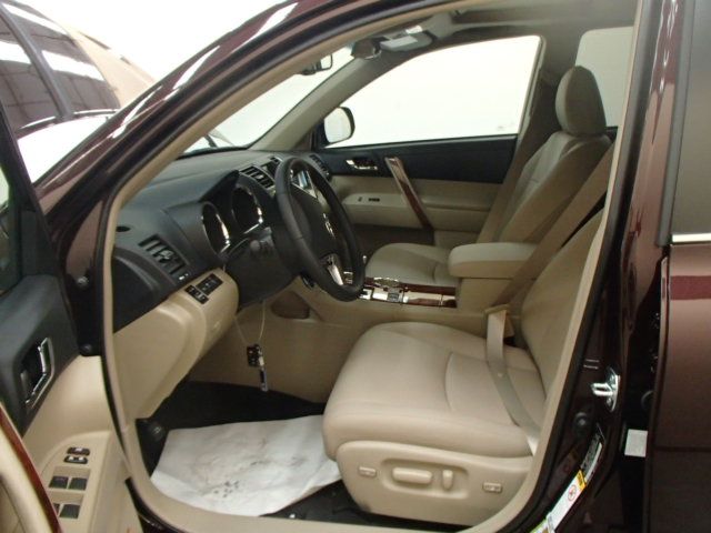 2013 Toyota Highlander Super