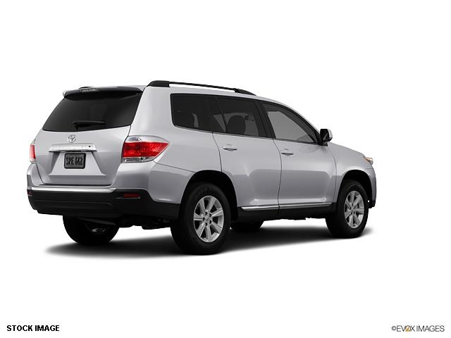 2013 Toyota Highlander HD Reg Cab 131.5 WB C6P