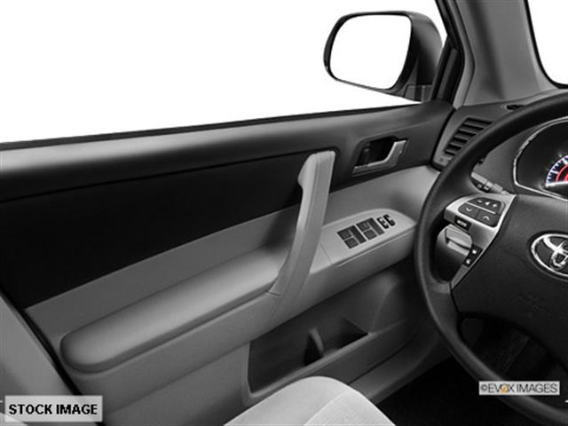 2013 Toyota Highlander HD Reg Cab 131.5 WB C6P