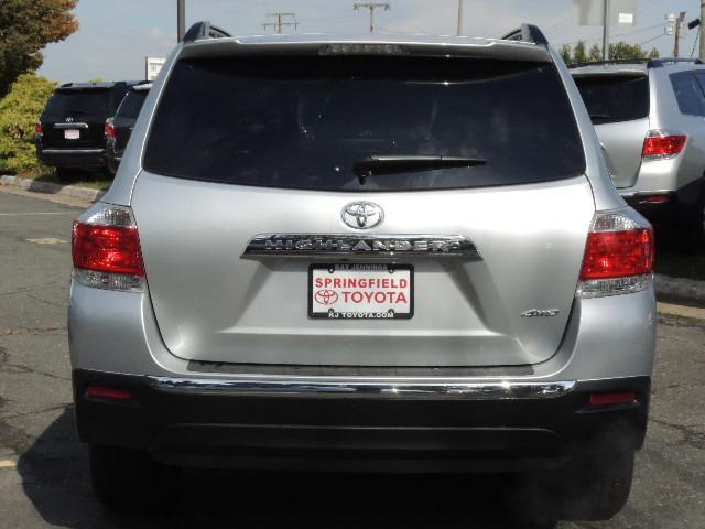 2013 Toyota Highlander SE