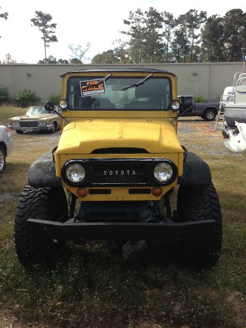 1969 Toyota Land Cruiser R25