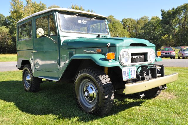 1973 Toyota Land Cruiser SLT 25